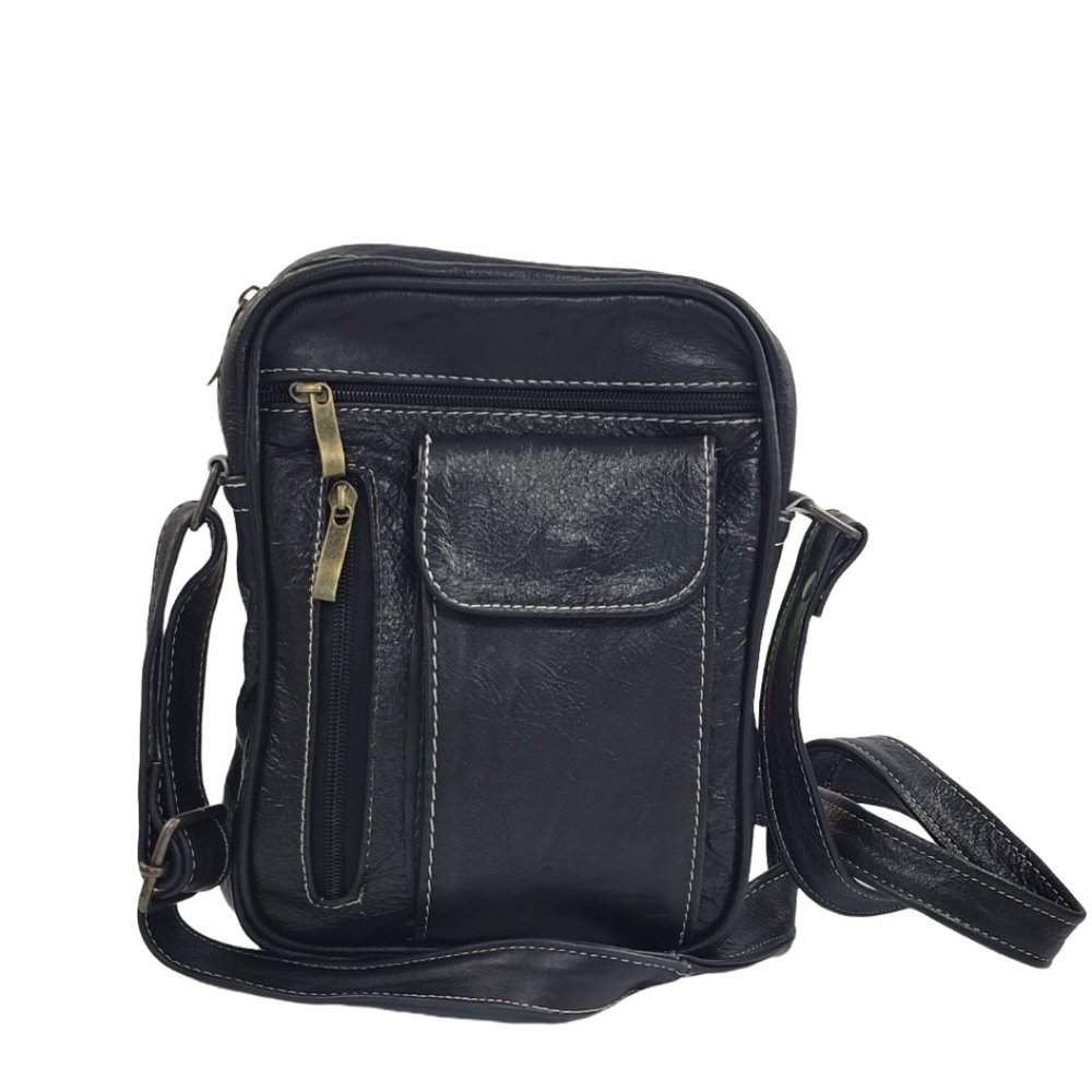 Genuine Leather Crossbody bag. Handcrafted. Black. Mexican design. Unisex.